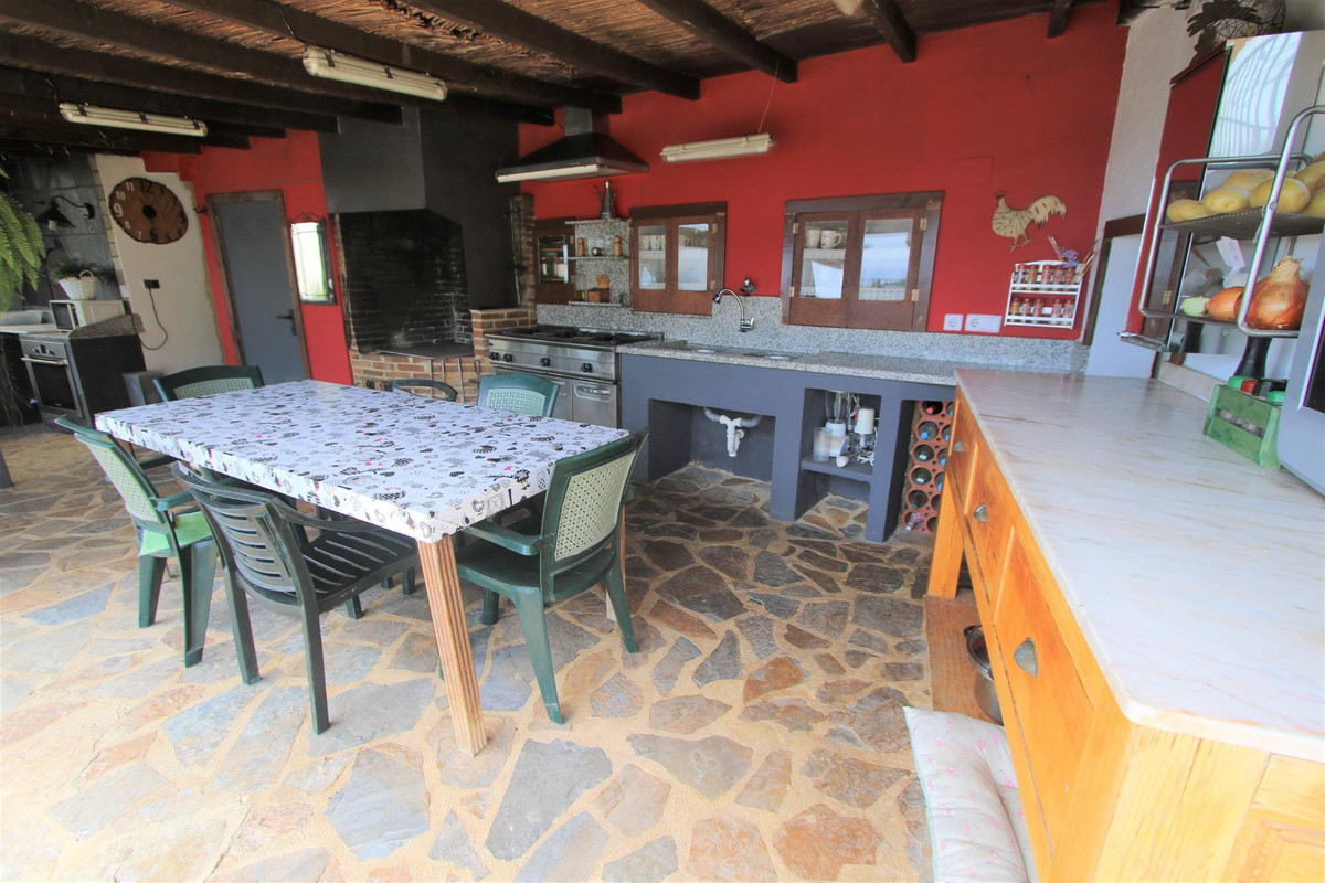Se vende Villa - Chalet de 4 dormitorios en Costa Blanca, Alicante, España