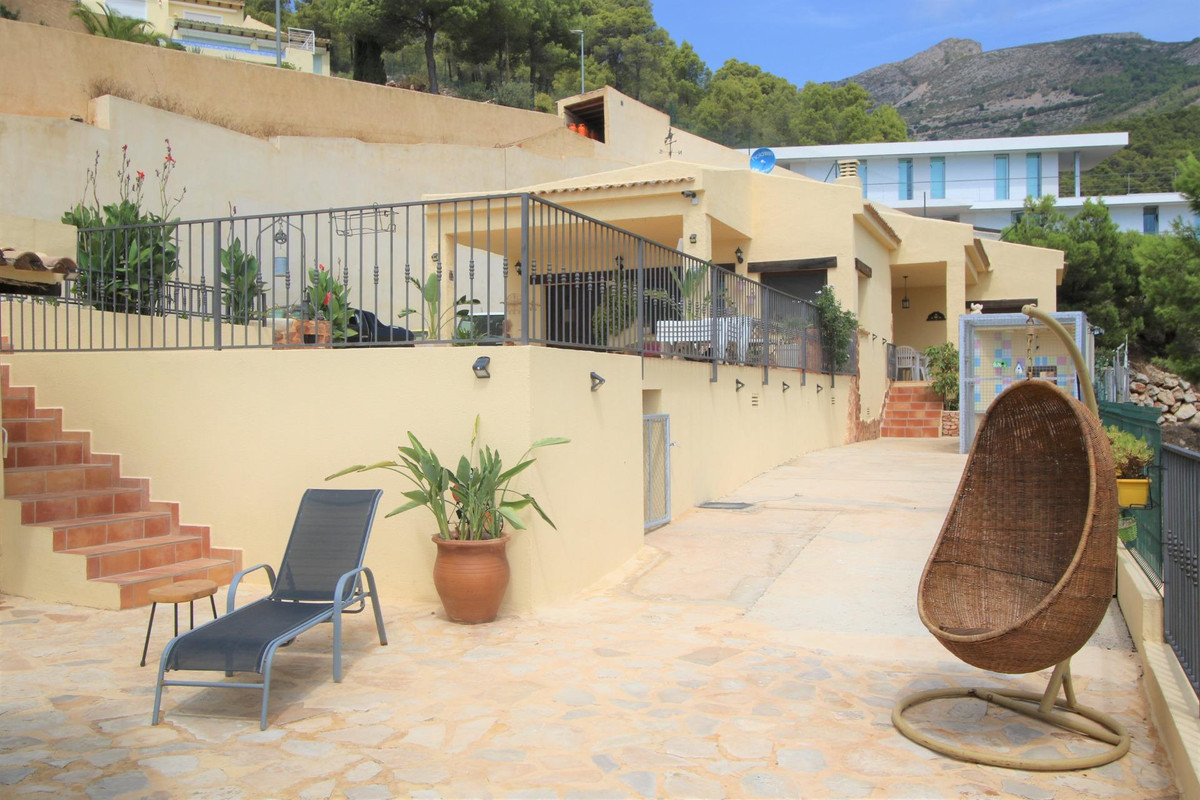 Se vende Villa - Chalet de 4 dormitorios en Costa Blanca, Alicante, España