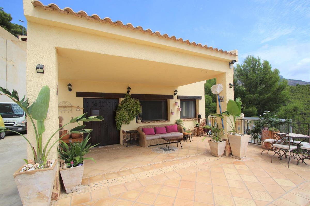 Se vende Villa - Chalet de 4 dormitorios en Costa Blanca, Alicante, España