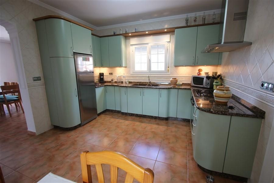 Se vende Villa - Chalet de 5 dormitorios en Costa Blanca, Alicante, España