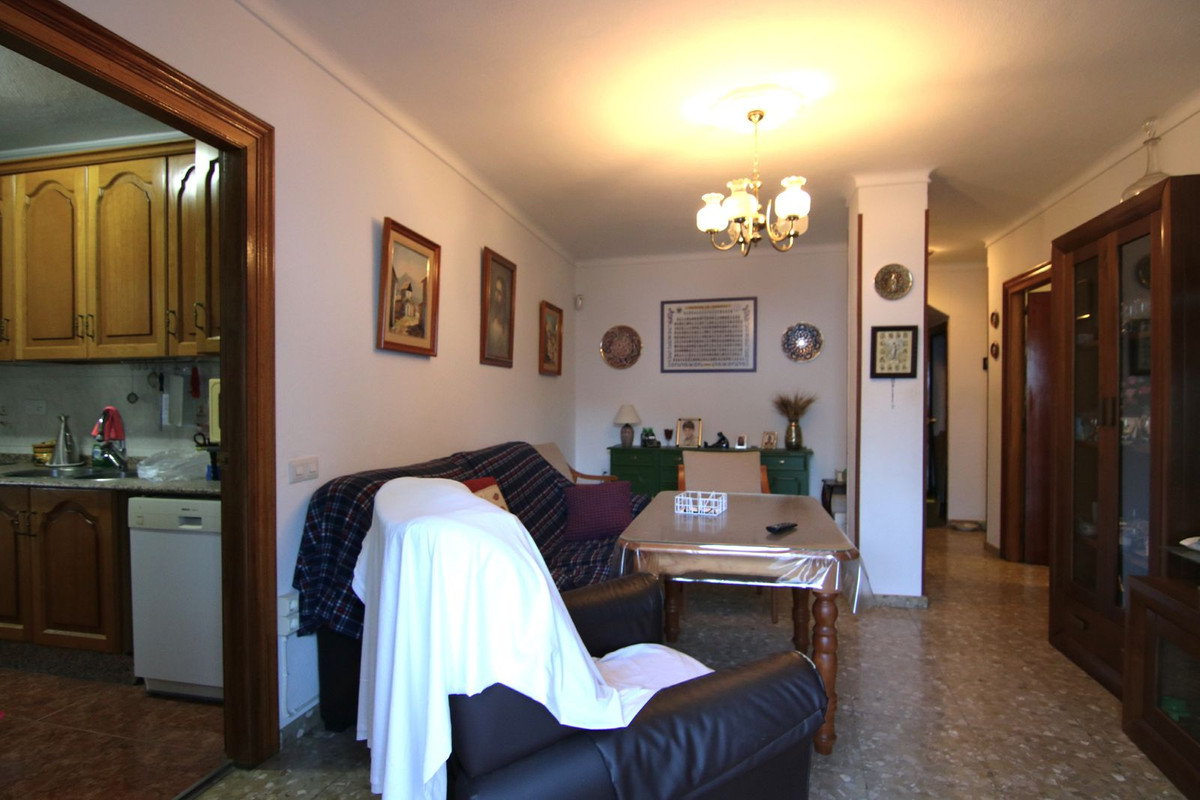 Se vende Apartamento Planta Media de 5 dormitorios en Costa Del Sol, Málaga, España