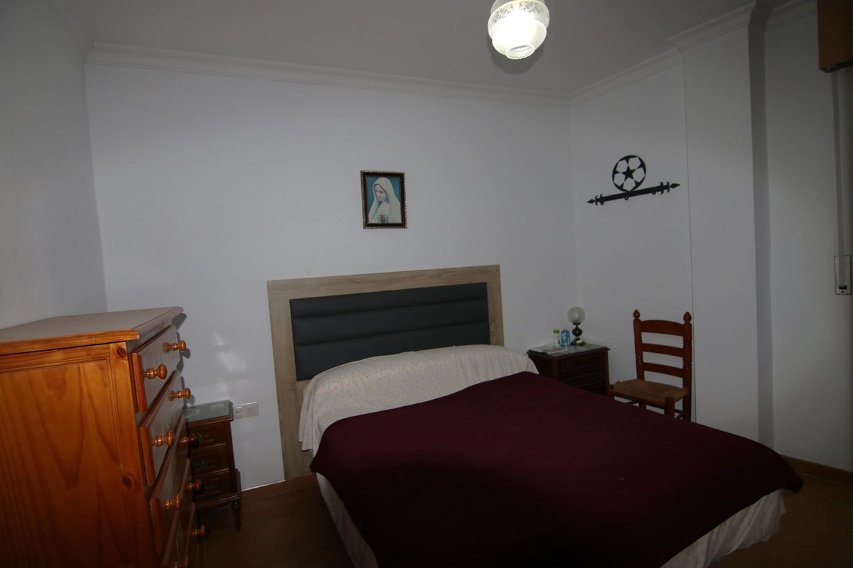 Se vende Apartamento Planta Media de 5 dormitorios en Costa Del Sol, Málaga, España