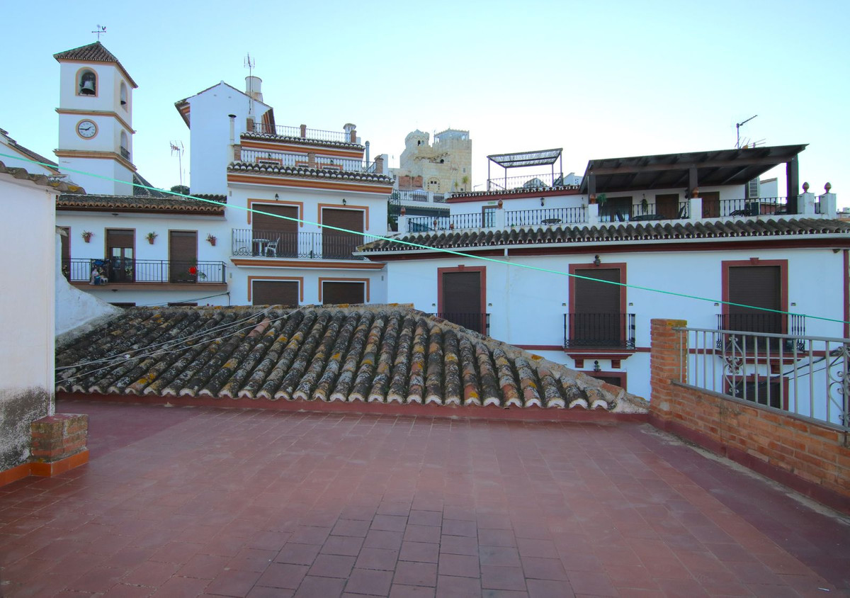 Se vende Apartamento Planta Media de 5 dormitorios en Costa Del Sol, Málaga, España