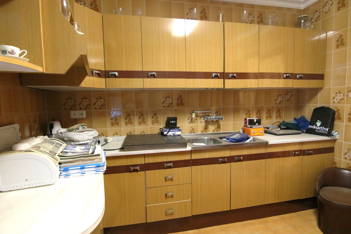 Se vende Apartamento Planta Media de 5 dormitorios en Costa Del Sol, Málaga, España