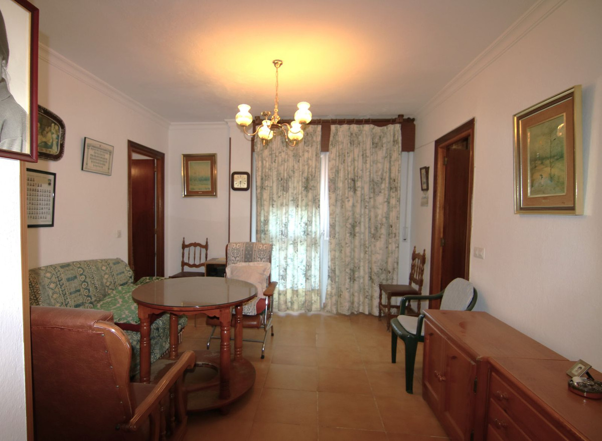 Se vende Apartamento Planta Media de 5 dormitorios en Costa Del Sol, Málaga, España