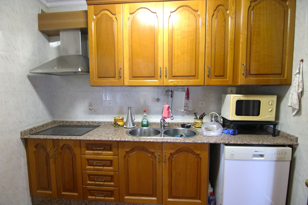 Se vende Apartamento Planta Media de 5 dormitorios en Costa Del Sol, Málaga, España