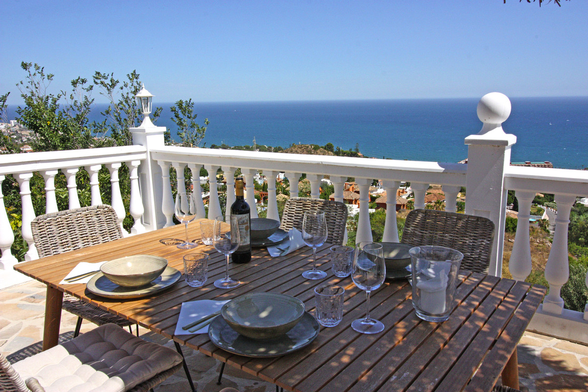 Se vende Villa - Chalet de 4 dormitorios en Costa Del Sol, Málaga, España