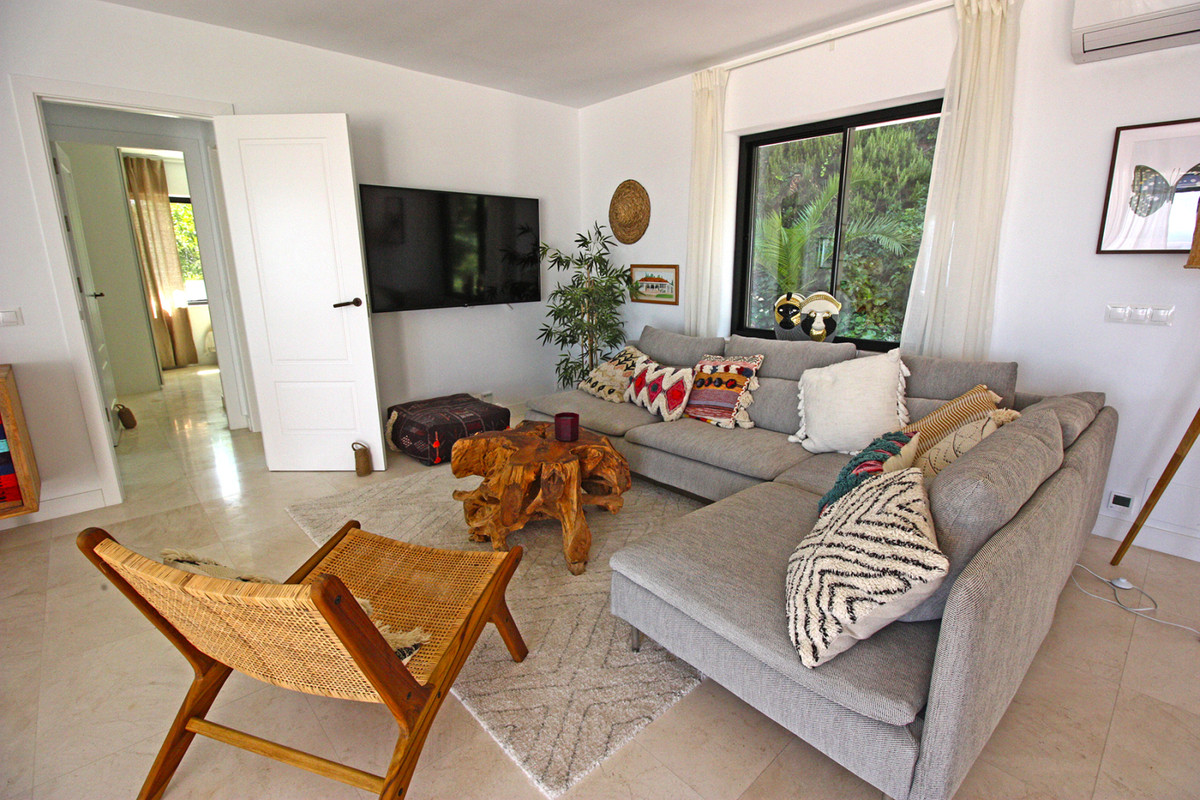 Se vende Villa - Chalet de 4 dormitorios en Costa Del Sol, Málaga, España