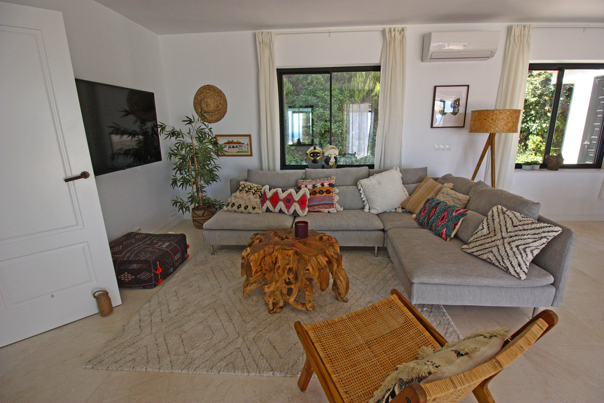 Se vende Villa - Chalet de 4 dormitorios en Costa Del Sol, Málaga, España