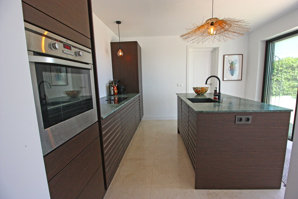 Se vende Villa - Chalet de 4 dormitorios en Costa Del Sol, Málaga, España