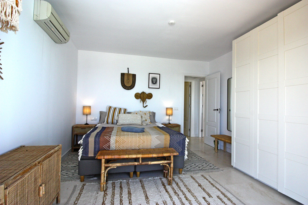 Se vende Villa - Chalet de 4 dormitorios en Costa Del Sol, Málaga, España