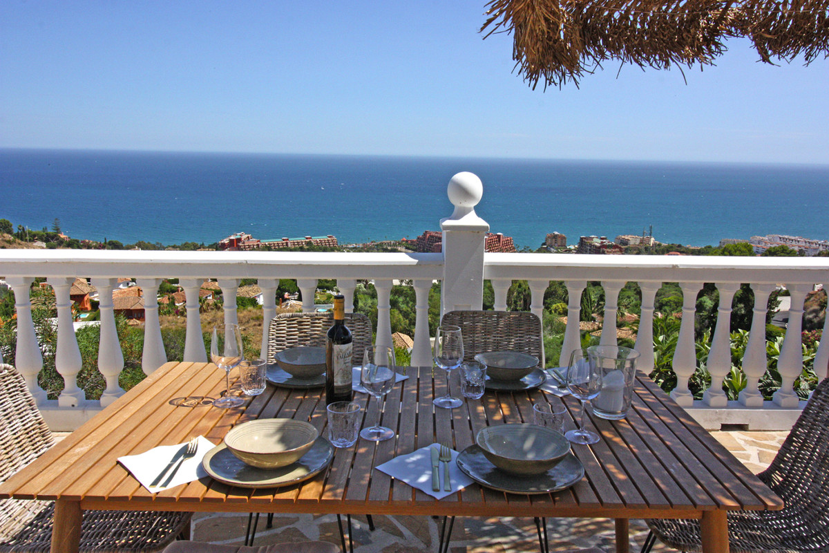 Se vende Villa - Chalet de 4 dormitorios en Costa Del Sol, Málaga, España