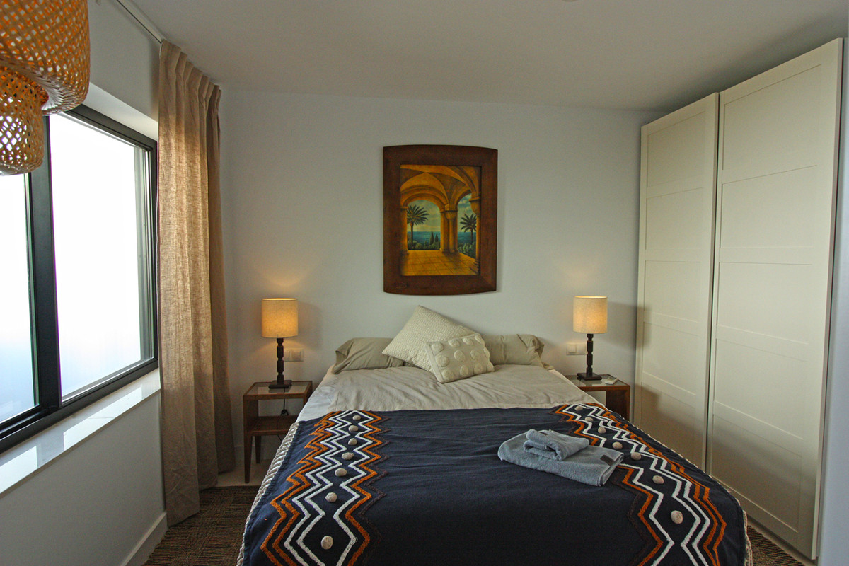 Se vende Villa - Chalet de 4 dormitorios en Costa Del Sol, Málaga, España