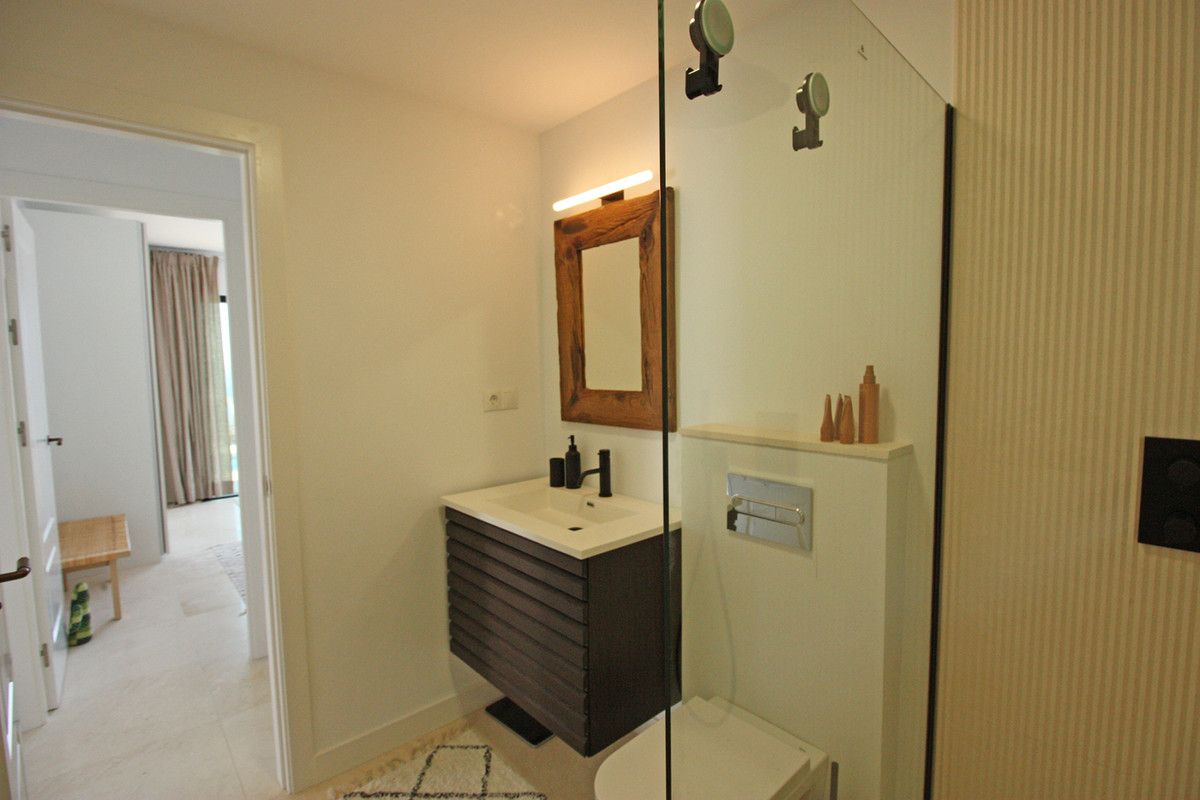Se vende Villa - Chalet de 4 dormitorios en Costa Del Sol, Málaga, España