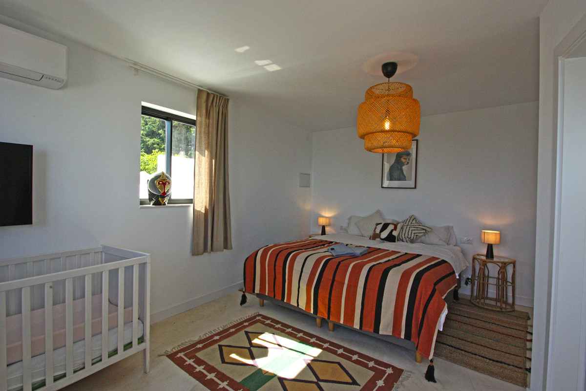 Se vende Villa - Chalet de 4 dormitorios en Costa Del Sol, Málaga, España