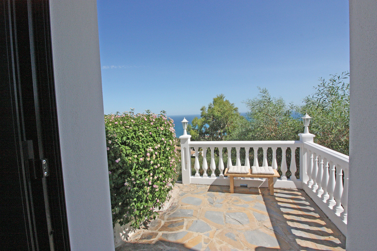 Se vende Villa - Chalet de 4 dormitorios en Costa Del Sol, Málaga, España