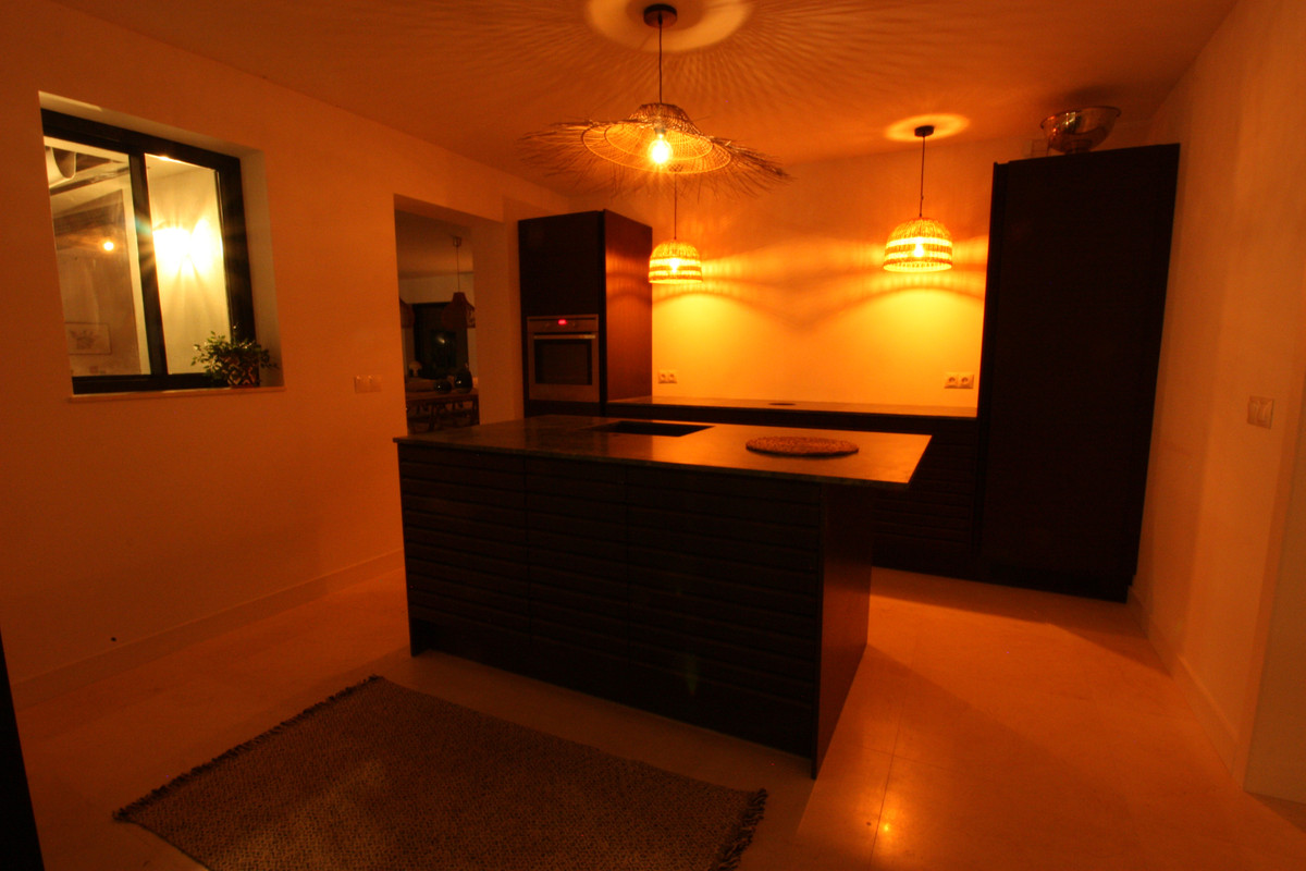 Se vende Villa - Chalet de 4 dormitorios en Costa Del Sol, Málaga, España