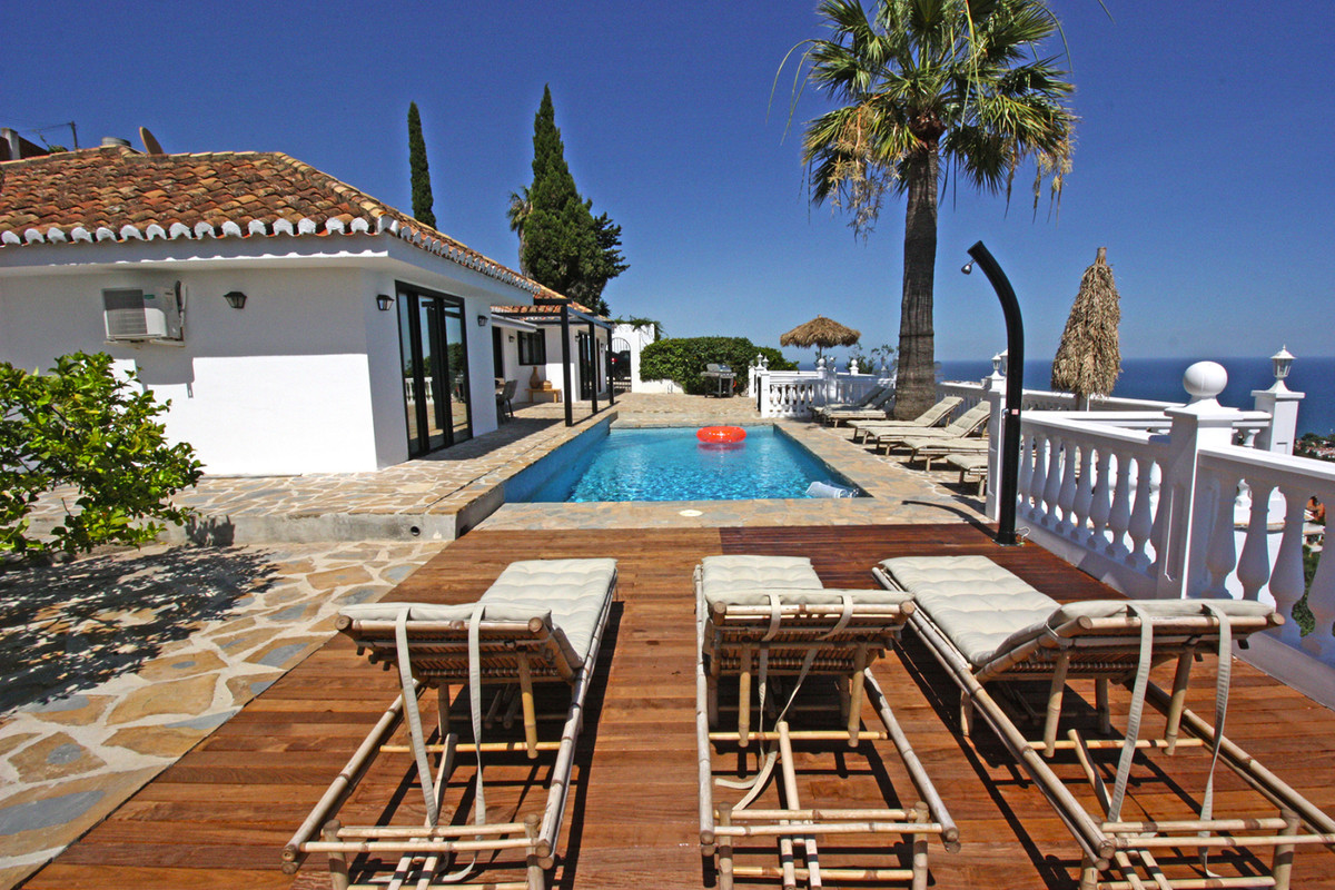 Se vende Villa - Chalet de 4 dormitorios en Costa Del Sol, Málaga, España