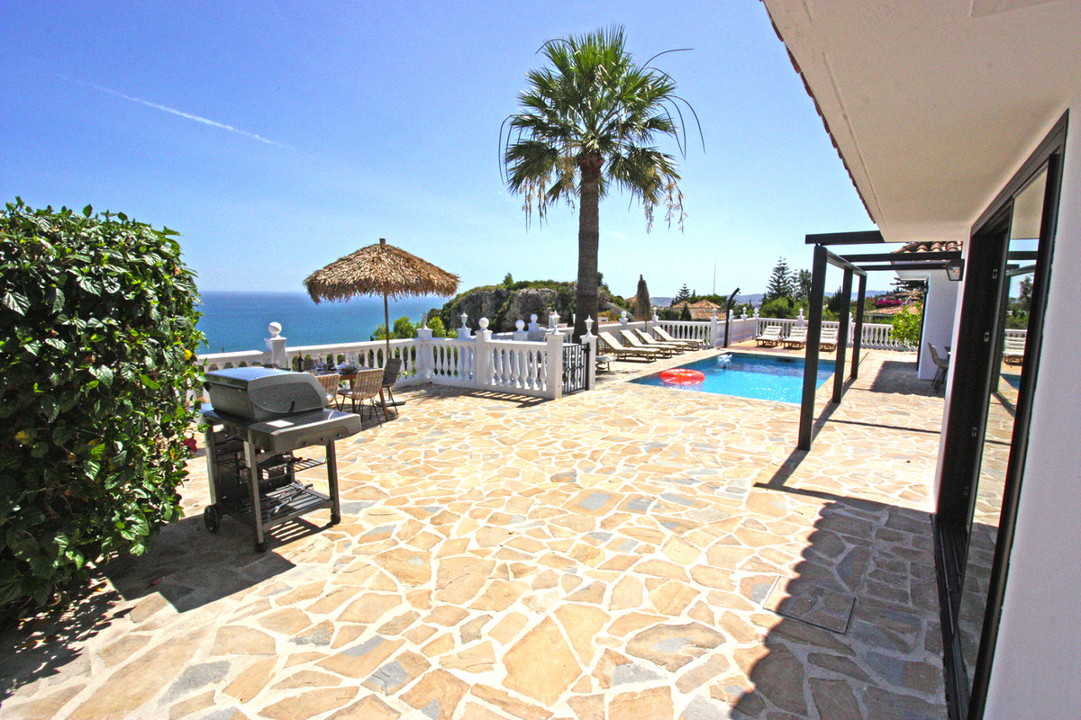 Se vende Villa - Chalet de 4 dormitorios en Costa Del Sol, Málaga, España