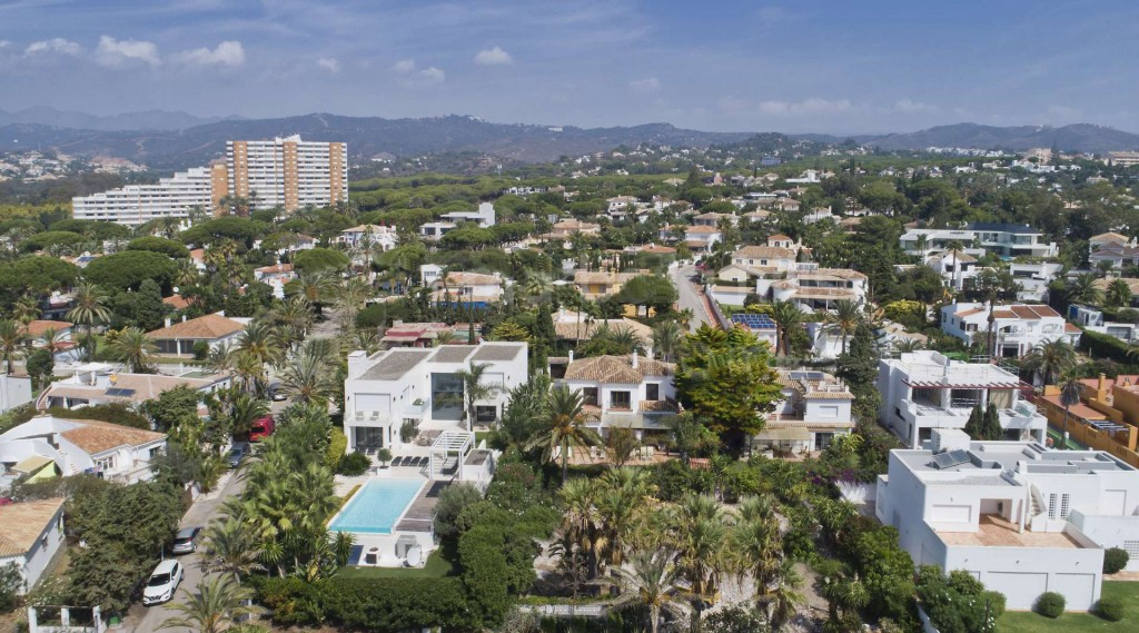 Se vende Villa - Chalet de 6 dormitorios en Costa Del Sol, Málaga, España