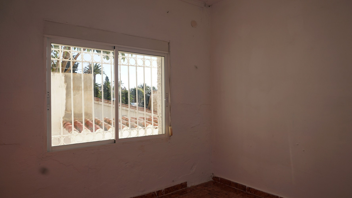 Se vende Villa - Chalet de 10 dormitorios en Costa Del Sol East, Málaga, España