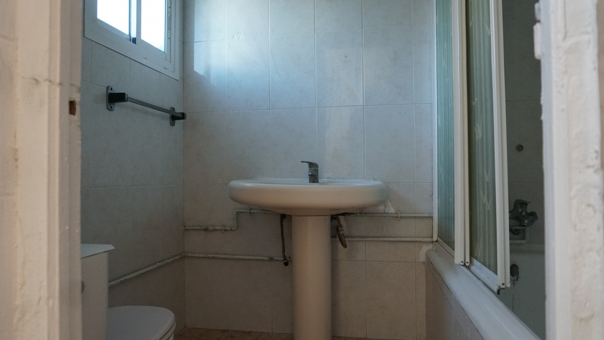 Se vende Villa - Chalet de 10 dormitorios en Costa Del Sol East, Málaga, España