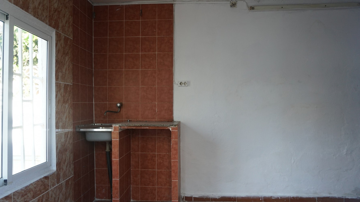 Se vende Villa - Chalet de 10 dormitorios en Costa Del Sol East, Málaga, España