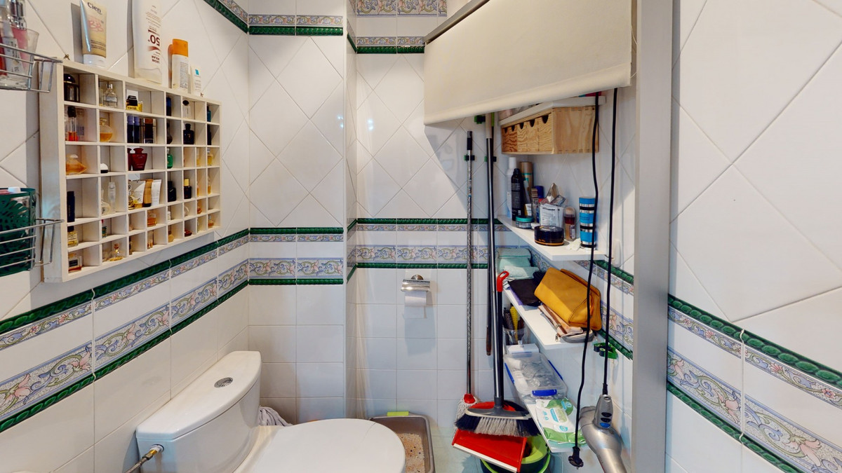 Se vende Villa - Chalet de 8 dormitorios en Costa Del Sol East, Málaga, España