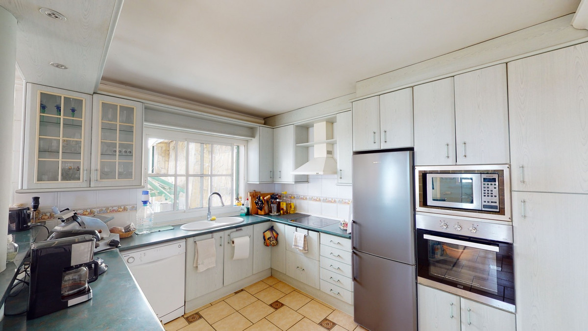 Se vende Villa - Chalet de 8 dormitorios en Costa Del Sol East, Málaga, España