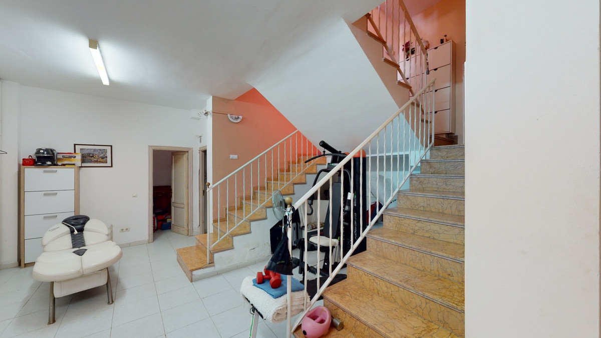 Se vende Villa - Chalet de 8 dormitorios en Costa Del Sol East, Málaga, España