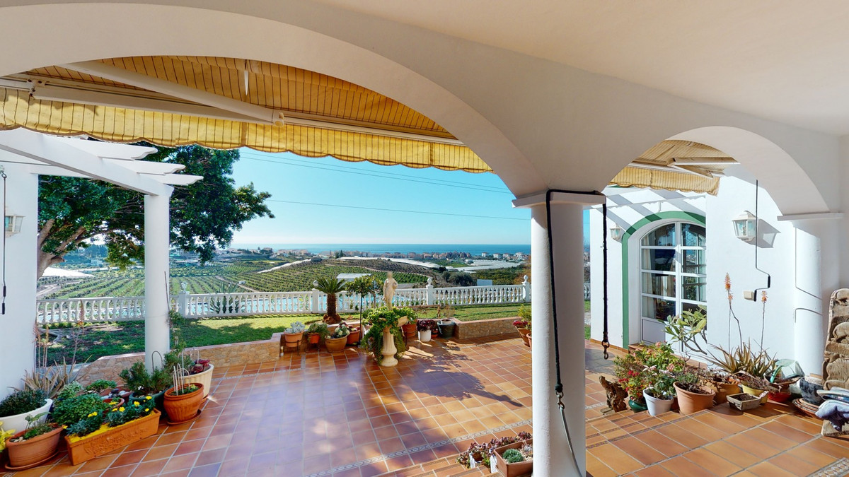 Se vende Villa - Chalet de 8 dormitorios en Costa Del Sol East, Málaga, España