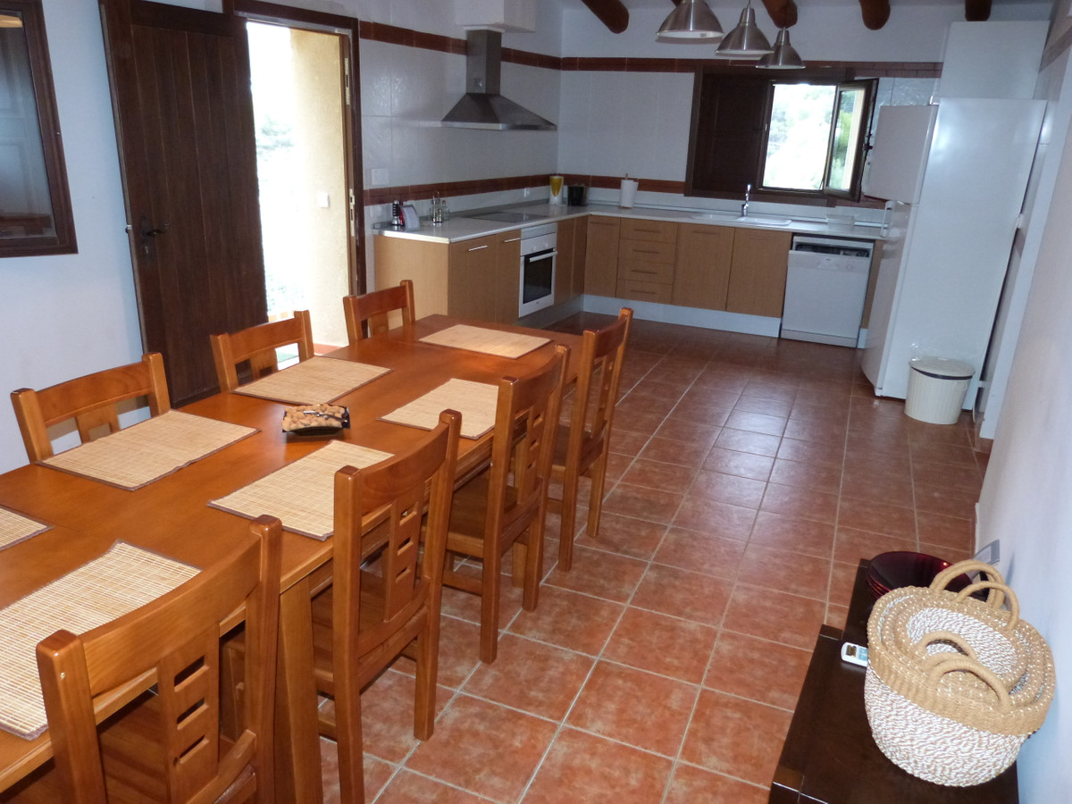 15 Bed Townhouse for sale in Ibi Costa Blanca, Alicante, Spain