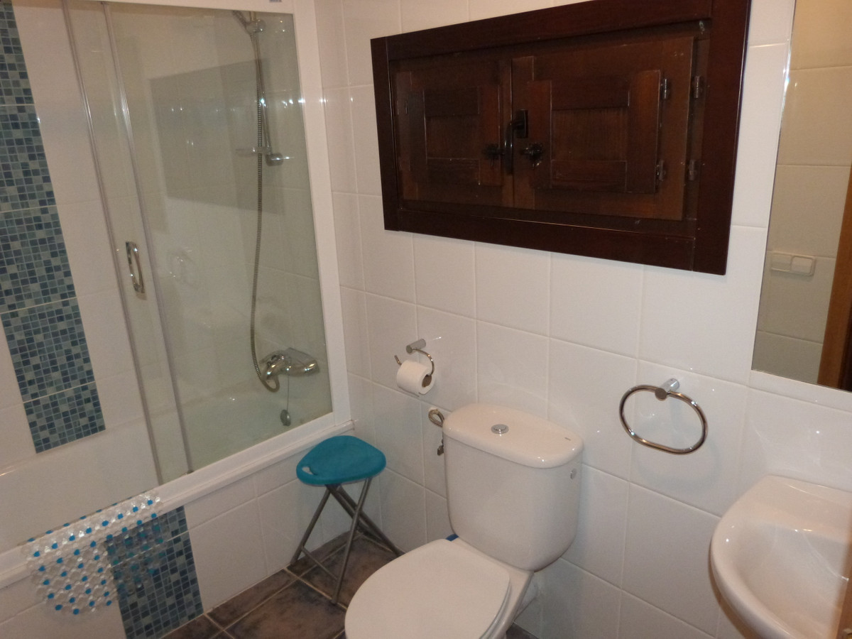 15 Bed Townhouse for sale in Ibi Costa Blanca, Alicante, Spain