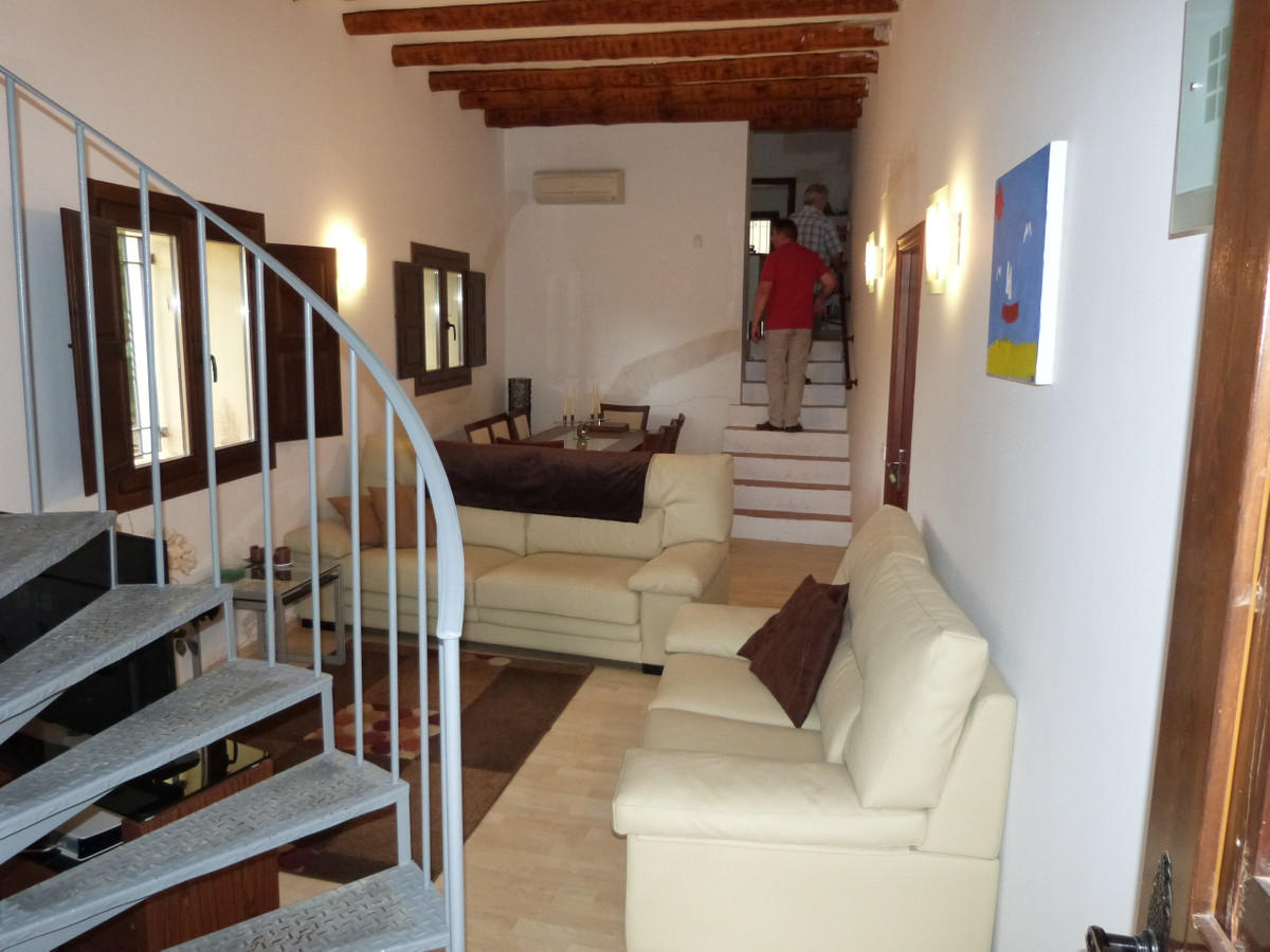 15 Bed Townhouse for sale in Ibi Costa Blanca, Alicante, Spain