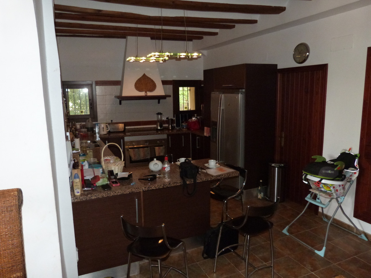 15 Bed Townhouse for sale in Ibi Costa Blanca, Alicante, Spain