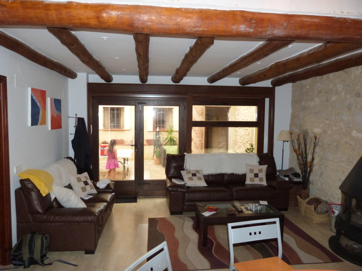15 Bed Townhouse for sale in Ibi Costa Blanca, Alicante, Spain