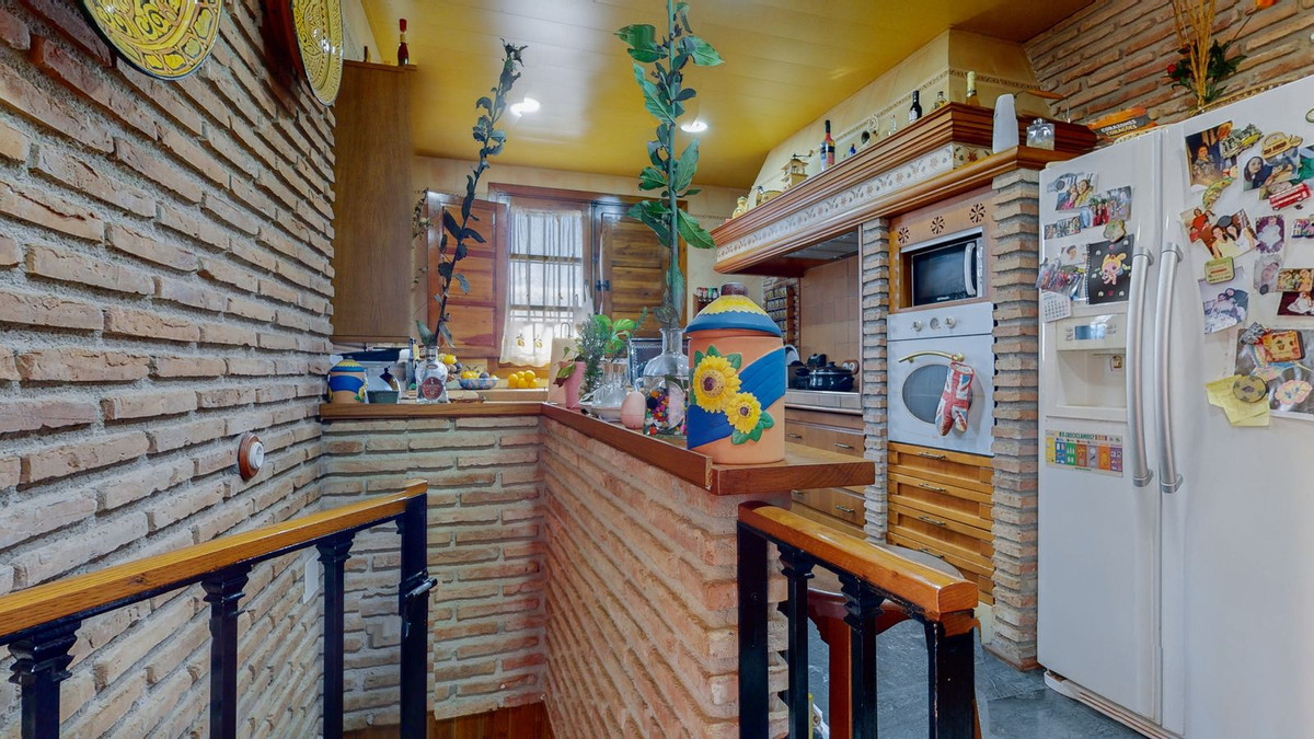 4 Bed Townhouse for sale in Bobadilla Málaga, Málaga, Spain