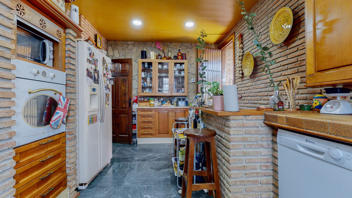4 Bed Townhouse for sale in Bobadilla Málaga, Málaga, Spain