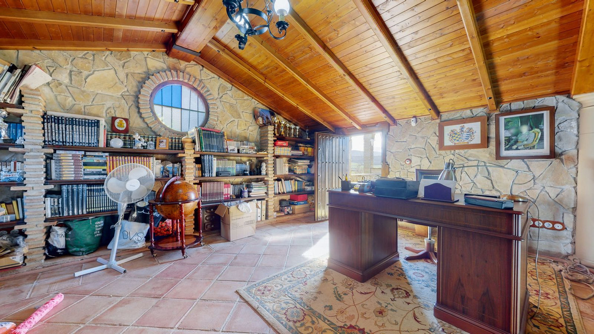 4 Bed Townhouse for sale in Bobadilla Málaga, Málaga, Spain