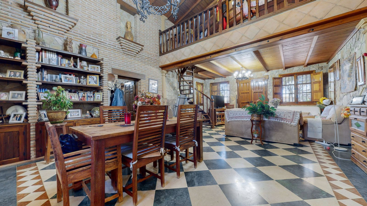 4 Bed Townhouse for sale in Bobadilla Málaga, Málaga, Spain