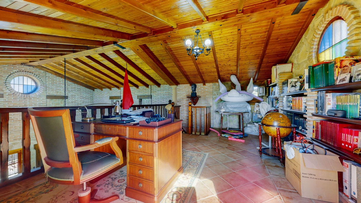 4 Bed Townhouse for sale in Bobadilla Málaga, Málaga, Spain