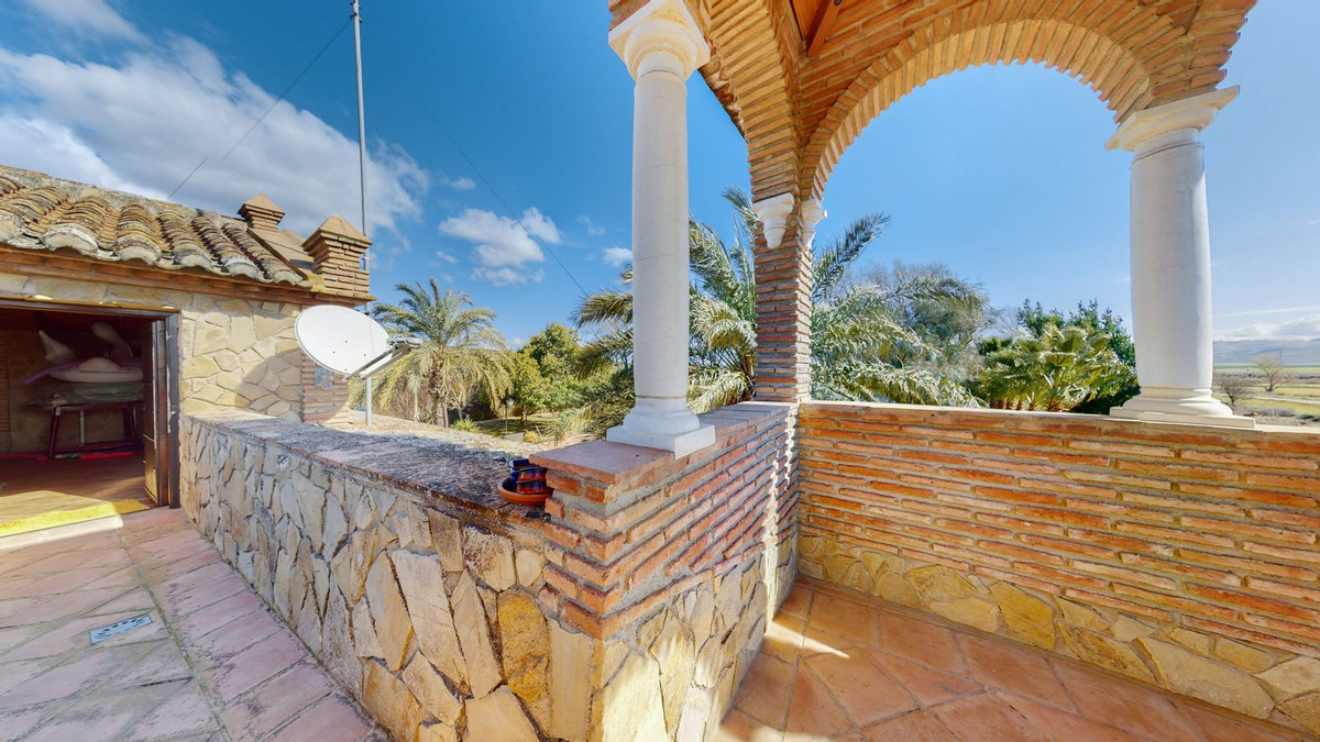 4 Bed Townhouse for sale in Bobadilla Málaga, Málaga, Spain