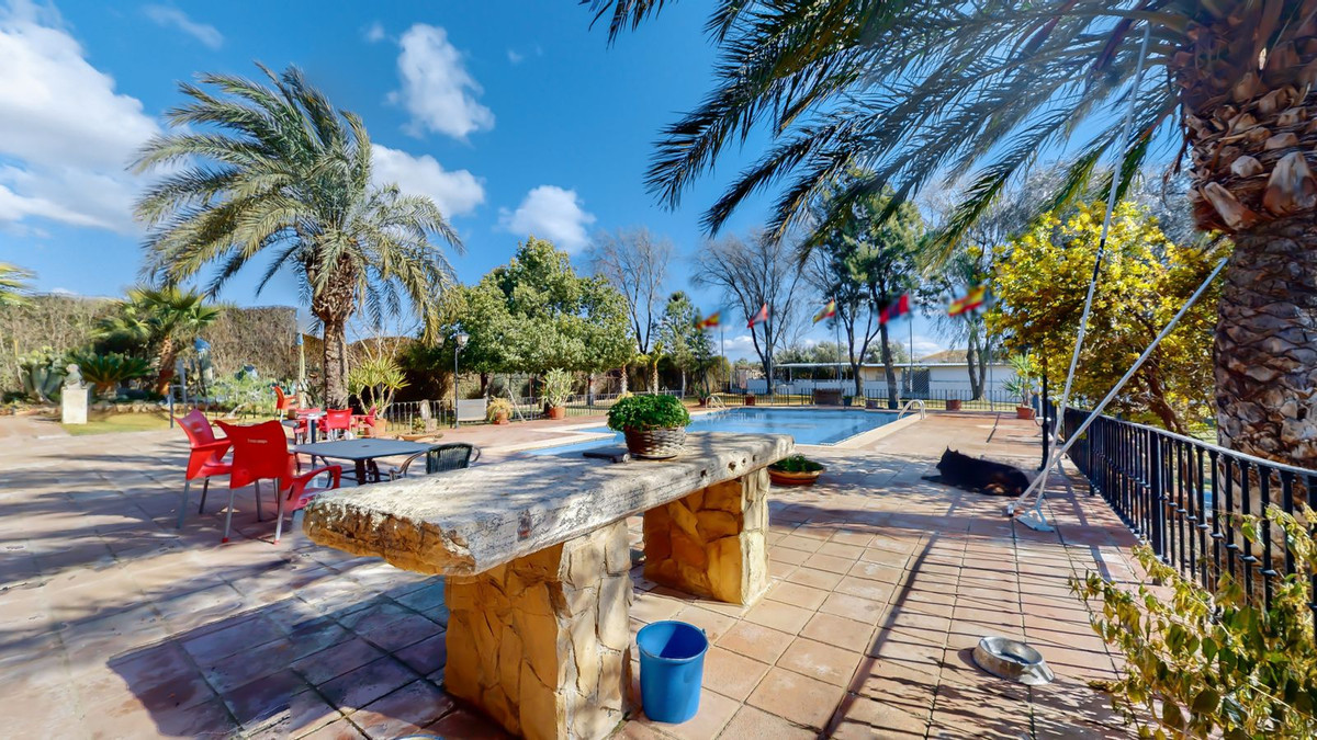 4 Bed Townhouse for sale in Bobadilla Málaga, Málaga, Spain