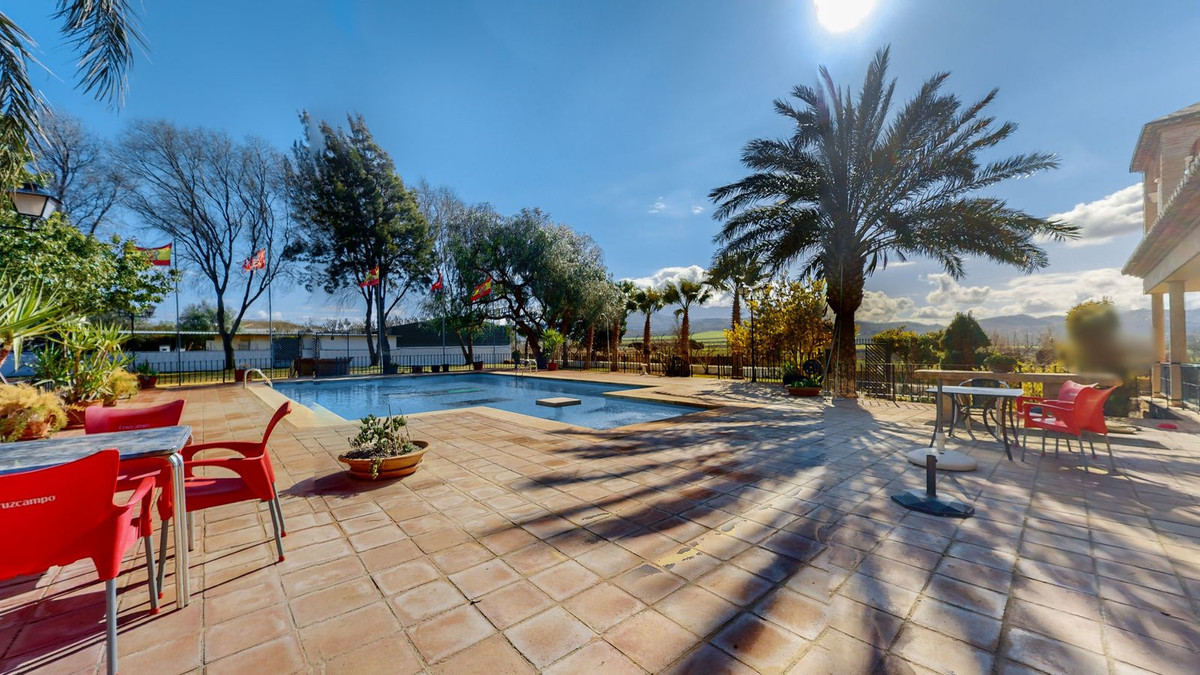 4 Bed Townhouse for sale in Bobadilla Málaga, Málaga, Spain