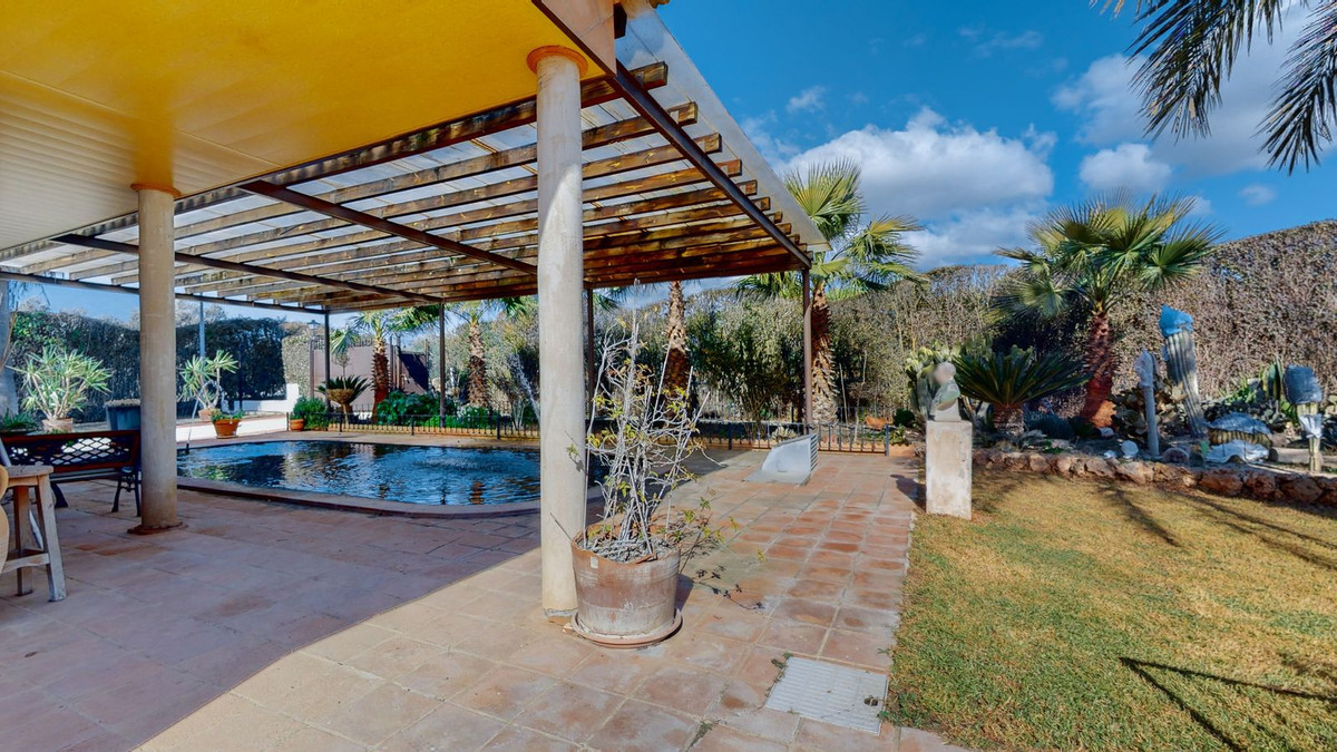 4 Bed Townhouse for sale in Bobadilla Málaga, Málaga, Spain