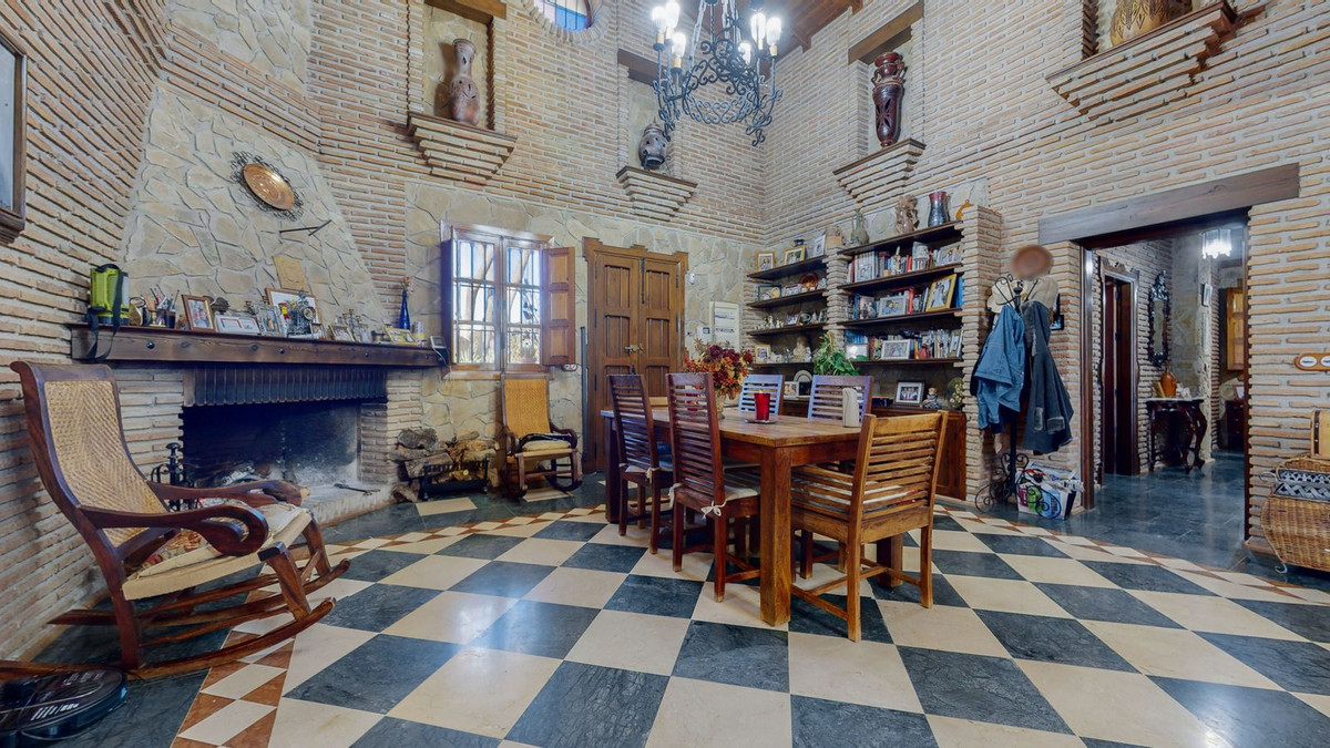 4 Bed Townhouse for sale in Bobadilla Málaga, Málaga, Spain