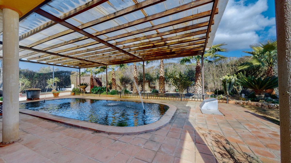 4 Bed Townhouse for sale in Bobadilla Málaga, Málaga, Spain