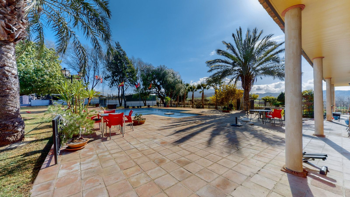 4 Bed Townhouse for sale in Bobadilla Málaga, Málaga, Spain
