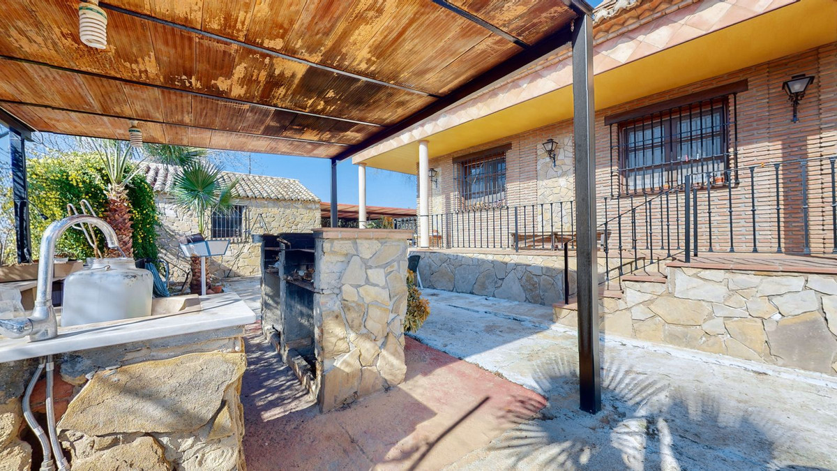 4 Bed Townhouse for sale in Bobadilla Málaga, Málaga, Spain