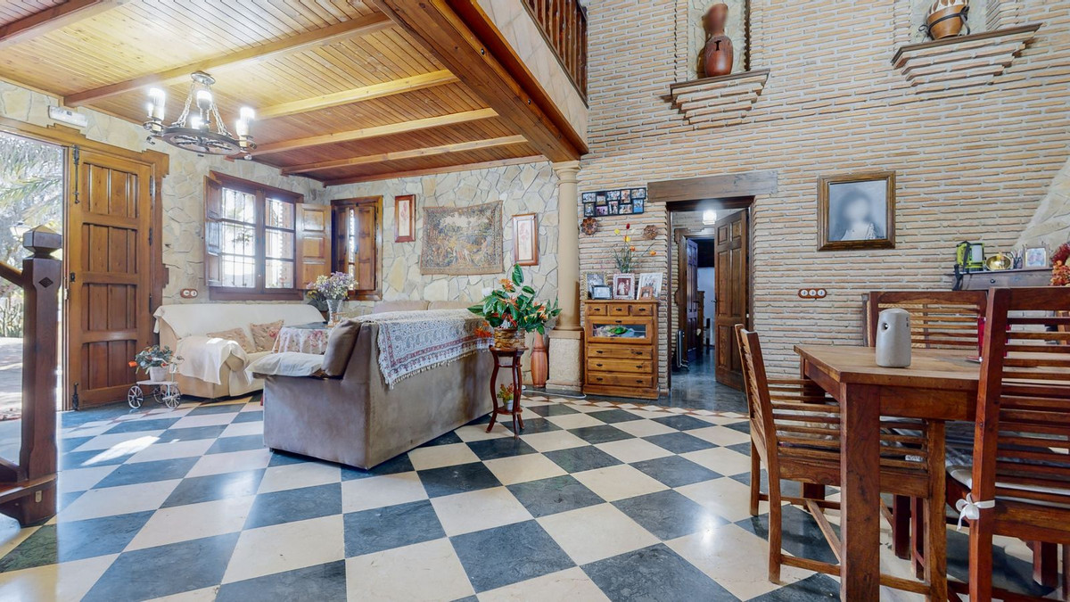 4 Bed Townhouse for sale in Bobadilla Málaga, Málaga, Spain